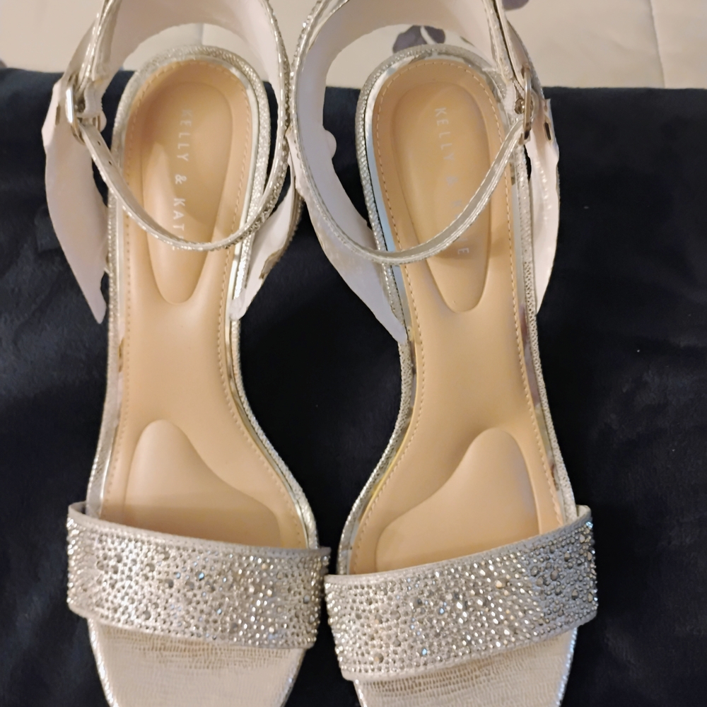 Kelly & Katie Silver Women's Sandals